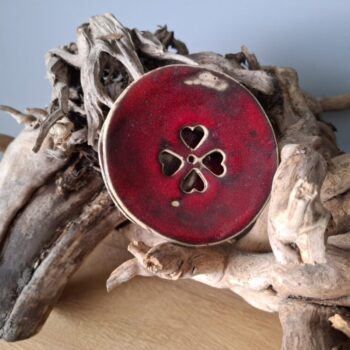 Okrągła mydelniczka w serduszka