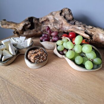 Zestaw abstrakcyjnych miseczek