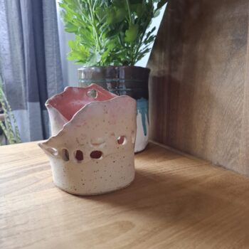 Świecznik – uciekające serduszko