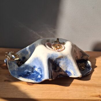 Niebieska fala – elegancka tacka na biżuterię