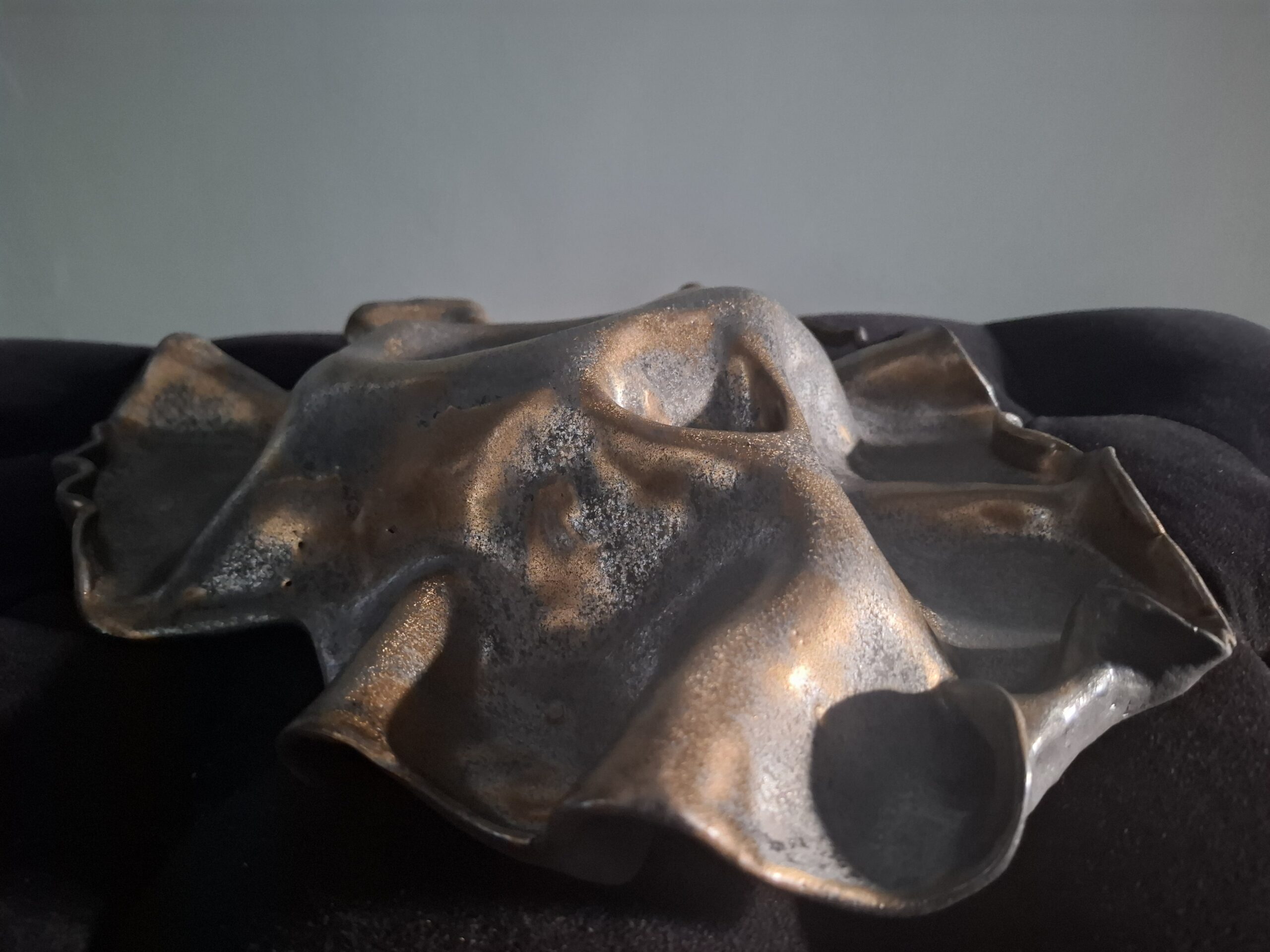 Złota fala - elegancka tacka na biżuterię - obrazek 2